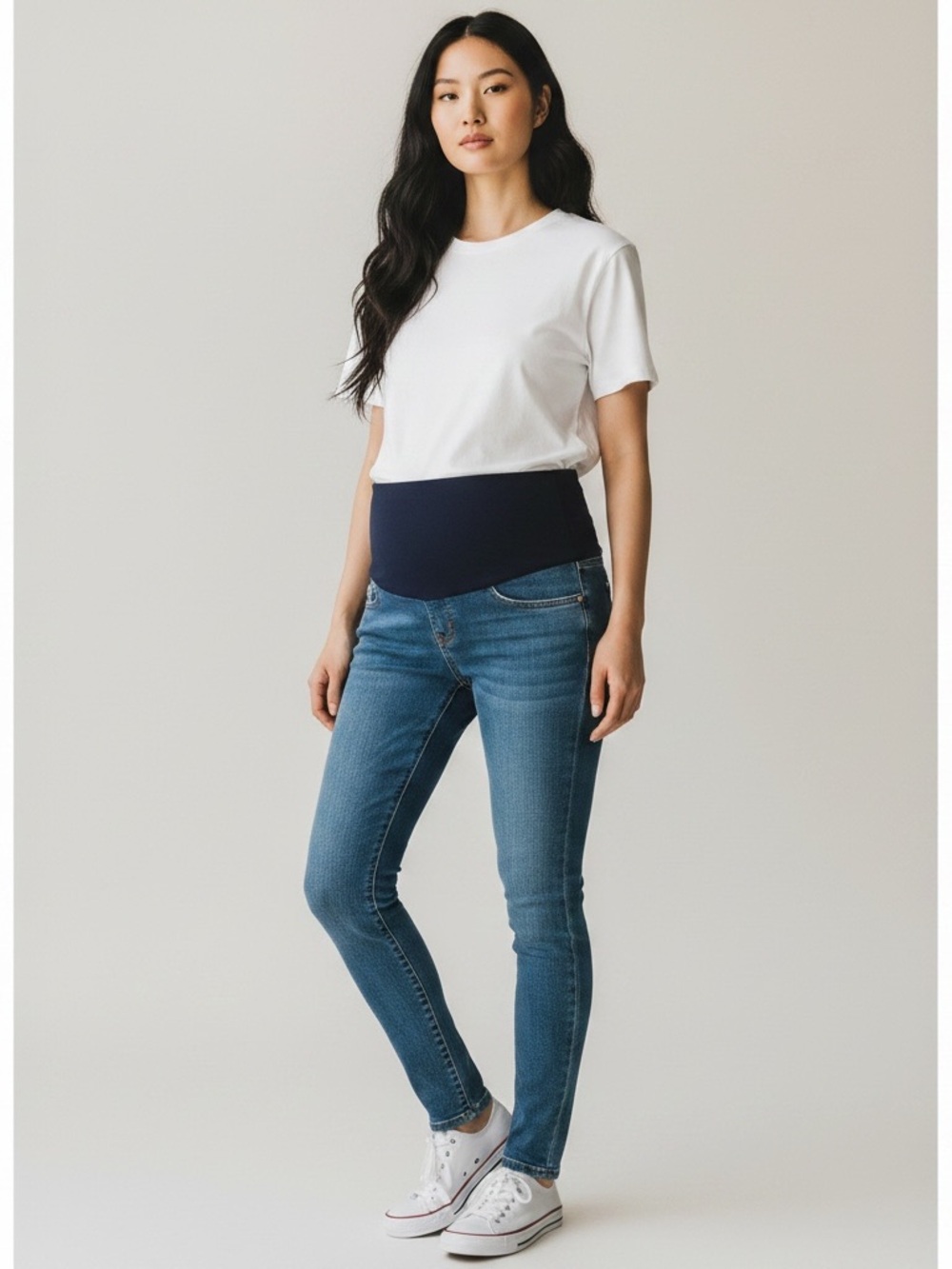 Maternity Liz Lange Maternity S (4-6) Skinny Jeans in Blue - Navy Panel